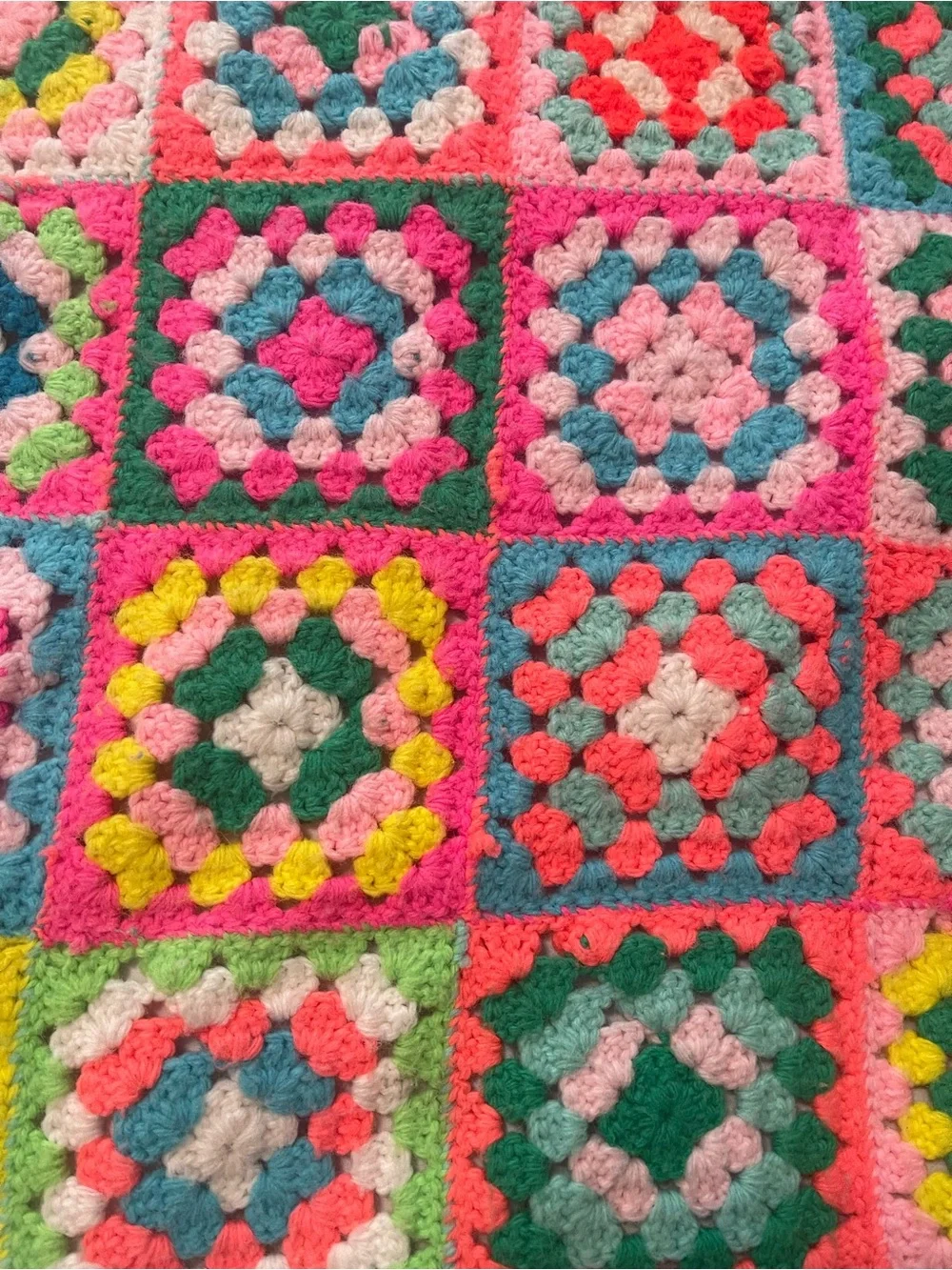 Vintage Granny Hand Crocheted Blanket Squares  Scalloped Border Shell Stitch